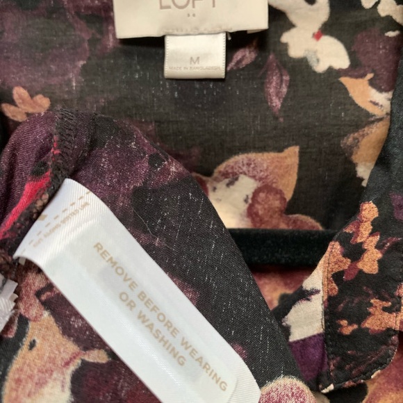 Loft cotton button up shirt, PRETTY! - Picture 4 of 4